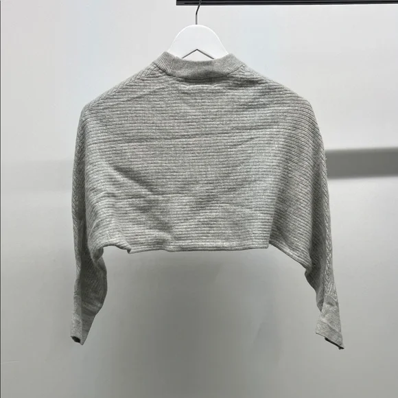 Wilfred Light Gray Ribbed Cropped Sweater - Picture 3 of 4